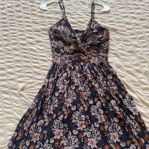 Buckle’s brand Angie floral cut out dress size small
